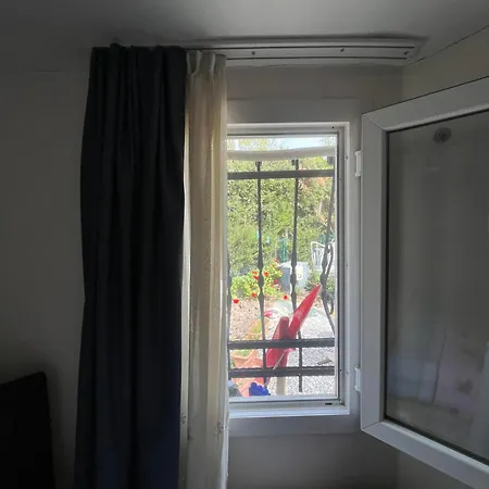 19 Apart Hotel *